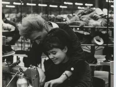Non era di provenienza locale ma rappresent� per vent�anni uno dei cardini dell�economia cittadina la fabbrica di calzature della Superga, che install� nel maggio del 1963 uno stabilimento a sud-ovest dell�abitato (foto di Angelo Scorrano pubblicata sul gruppo facebook "sei di triggiano se...)
